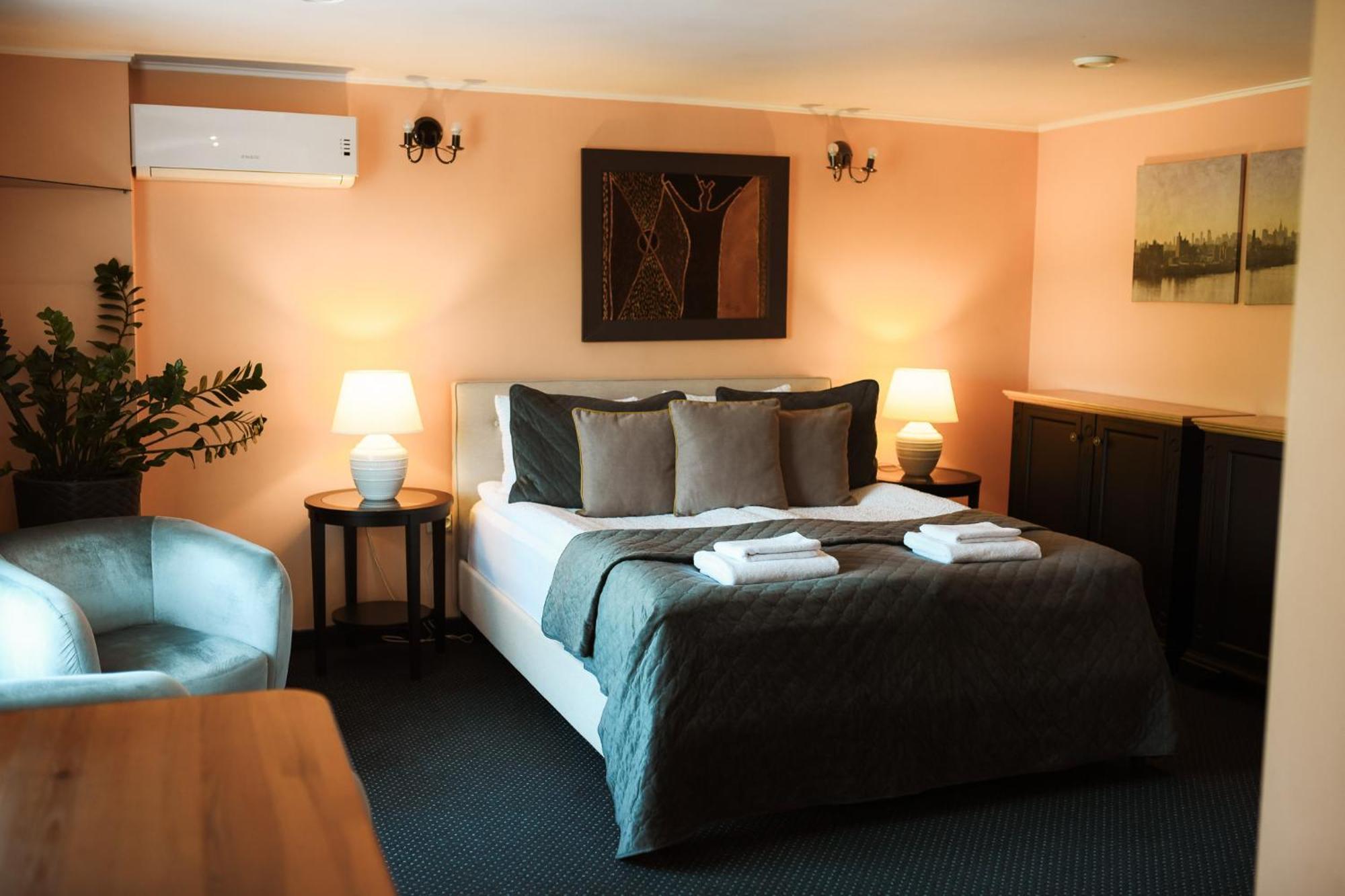 Jolanta Hotel Aluksne Bagian luar foto